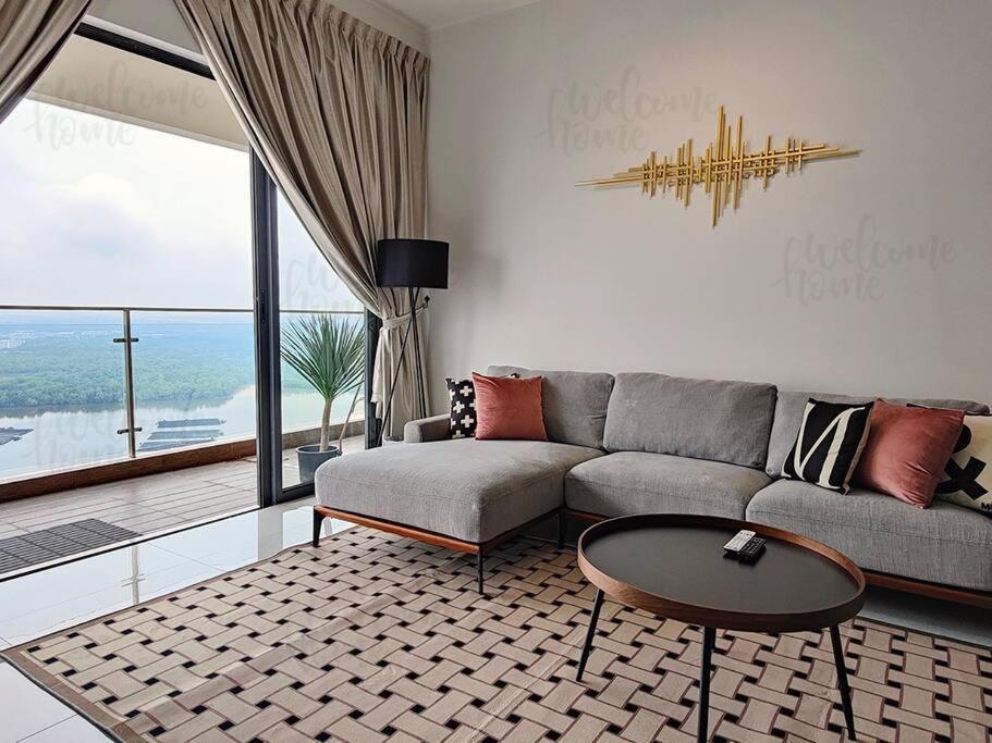 Bay Laurel, Country Garden Danga Bay Homestay By Welcome Home Johor Bahru Extérieur photo
