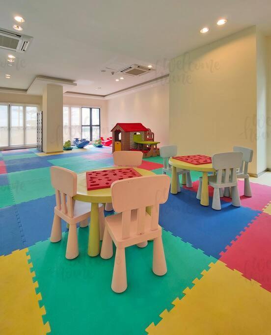 Bay Laurel, Country Garden Danga Bay Homestay By Welcome Home Johor Bahru Extérieur photo