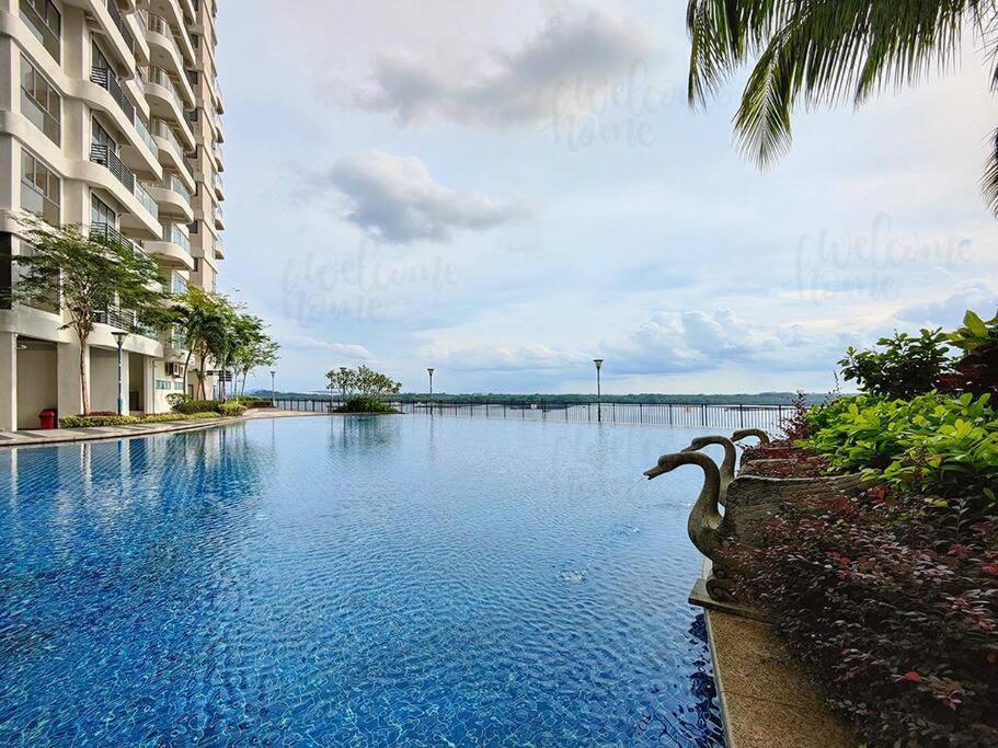 Bay Laurel, Country Garden Danga Bay Homestay By Welcome Home Johor Bahru Extérieur photo